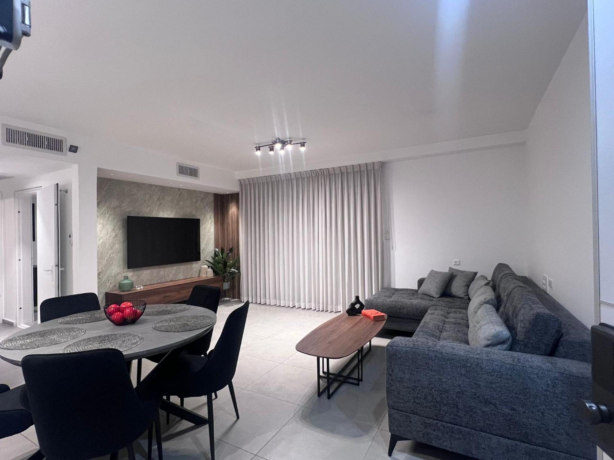 Luxury Queen Royal Park Ελάτ Εξωτερικό φωτογραφία
